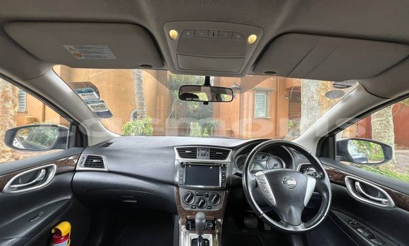 Buy Used Nissan Sentra Blue Car in Baie du Tombeau in Pamplemousses District Buy Used Nissan Sentra Blue Car in Baie du Tombeau in Pamplemousses District