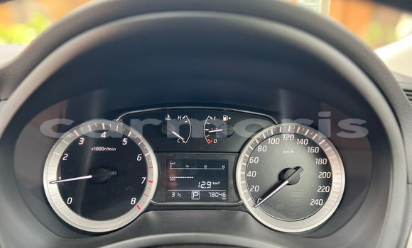 Buy Used Nissan Sentra Blue Car in Baie du Tombeau in Pamplemousses District Buy Used Nissan Sentra Blue Car in Baie du Tombeau in Pamplemousses District