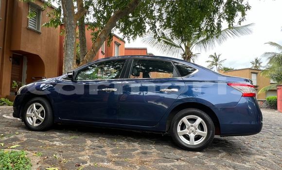 Buy Used Nissan Sentra Blue Car in Baie du Tombeau in Pamplemousses District Buy Used Nissan Sentra Blue Car in Baie du Tombeau in Pamplemousses District