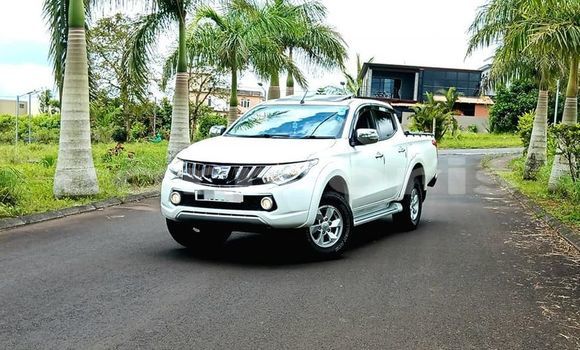 Buy Used Mitsubishi Outlander Other Car in Moka in Moka