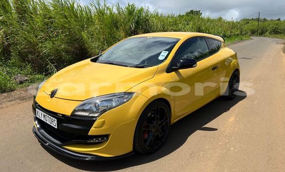 Buy Used Renault Megane Other Car in Anse La Raie in Rivière du Rempart District