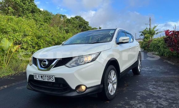 Buy Used Nissan Qashqai White Car in Arsenal in Pamplemousses District Buy Used Nissan Qashqai White Car in Arsenal in Pamplemousses District