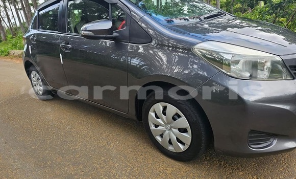 Buy Used Toyota Vitz Black Car in Arsenal in Pamplemousses District Buy Used Toyota Vitz Black Car in Arsenal in Pamplemousses District