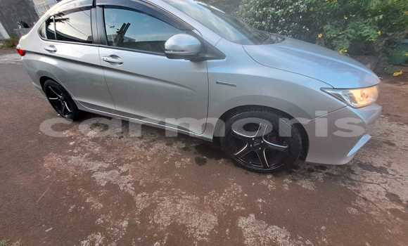 Buy Used Honda Grace White Car in Bel Air in Flacq Buy Used Honda Grace White Car in Bel Air in Flacq