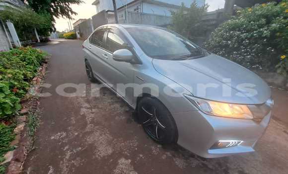 Buy Used Honda Grace White Car in Bel Air in Flacq Buy Used Honda Grace White Car in Bel Air in Flacq