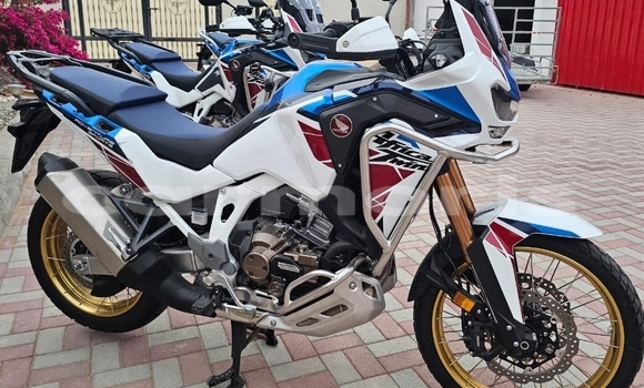 Buy Used Honda CRF Blue Bike in Port Louis in Port Louis District Buy Used Honda CRF Blue Bike in Port Louis in Port Louis District
