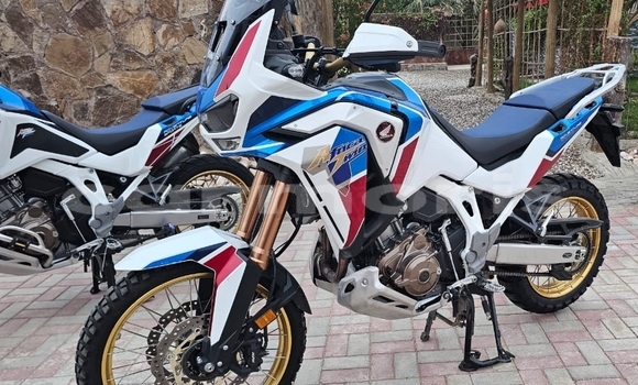 Buy Used Honda CRF Blue Bike in Port Louis in Port Louis District Buy Used Honda CRF Blue Bike in Port Louis in Port Louis District