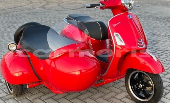 Buy Used Vespa GTS Red Bike in Port Louis in Port Louis District Buy Used Vespa GTS Red Bike in Port Louis in Port Louis District