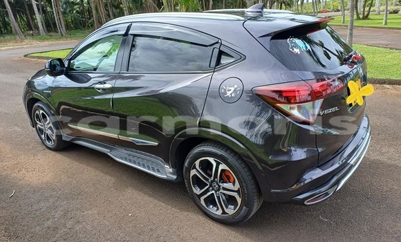 Buy Used Honda vezel Other Car in Port Louis in Port Louis District Buy Used Honda vezel Other Car in Port Louis in Port Louis District