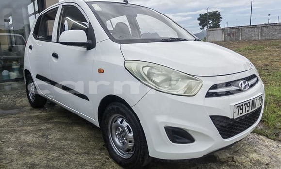 Buy Used Hyundai i10 White Car in Amitié–Gokhoola in Rivière du Rempart District Buy Used Hyundai i10 White Car in Amitié–Gokhoola in Rivière du Rempart District