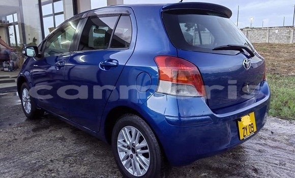 Buy Used Toyota Vitz Blue Car in Baie du Cap in Savanne District Buy Used Toyota Vitz Blue Car in Baie du Cap in Savanne District