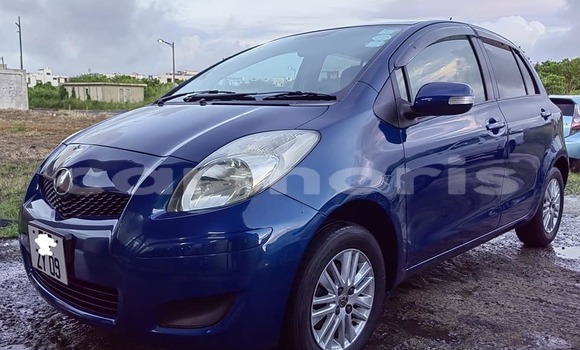 Buy Used Toyota Vitz Blue Car in Baie du Cap in Savanne District Buy Used Toyota Vitz Blue Car in Baie du Cap in Savanne District