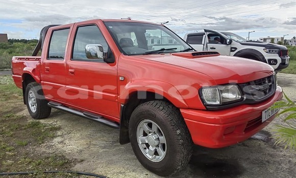 Buy Used Isuzu D–MAX Red Car in Anse La Raie in Rivière du Rempart District