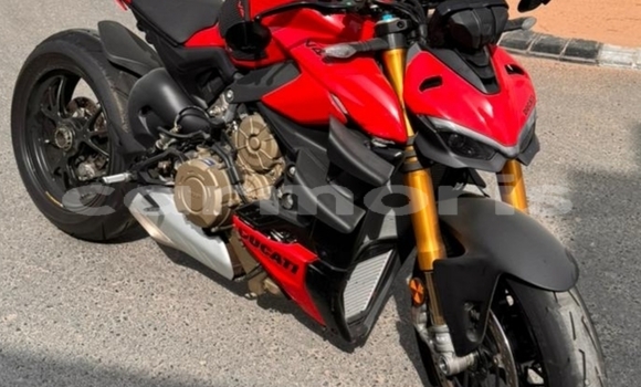 Buy Used Ducati Streetfighter Red Bike in Port Louis in Port Louis District Buy Used Ducati Streetfighter Red Bike in Port Louis in Port Louis District