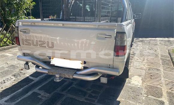 Buy Used Isuzu Trooper Other Car in Curepipe in Plaines Wilhems District Buy Used Isuzu Trooper Other Car in Curepipe in Plaines Wilhems District