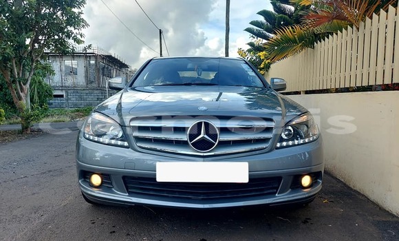 Buy Used Mercedes-Benz C–Class Other Car in Anse La Raie in Rivière du Rempart District