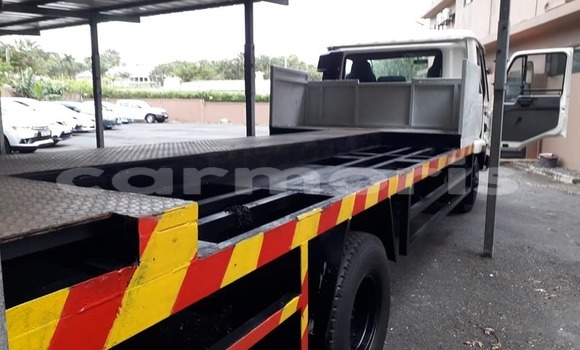 Buy Used Nissan Urvan White Car in Anse La Raie in Rivière du Rempart District Buy Used Nissan Urvan White Car in Anse La Raie in Rivière du Rempart District