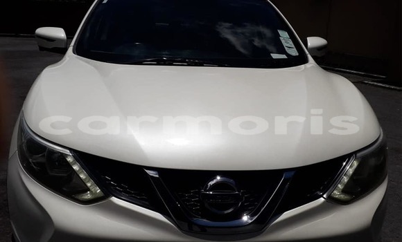 Buy Used Nissan Qashqai White Car in Arsenal in Pamplemousses District Buy Used Nissan Qashqai White Car in Arsenal in Pamplemousses District