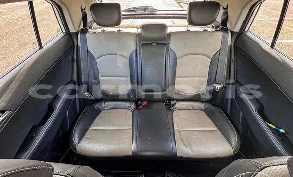 Buy Used Hyundai Creta White Car in Anse La Raie in Rivière du Rempart District Buy Used Hyundai Creta White Car in Anse La Raie in Rivière du Rempart District