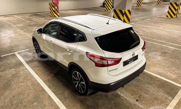 Buy Used Nissan Qashqai White Car in Baie du Cap in Savanne District Buy Used Nissan Qashqai White Car in Baie du Cap in Savanne District