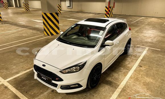 Buy Used Ford Focus White Car in Arsenal in Pamplemousses District Buy Used Ford Focus White Car in Arsenal in Pamplemousses District