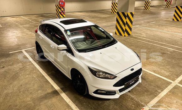 Buy Used Ford Focus White Car in Arsenal in Pamplemousses District Buy Used Ford Focus White Car in Arsenal in Pamplemousses District