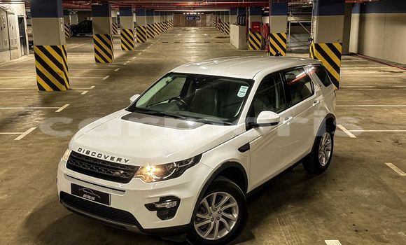 Buy Used Land Rover Discovery White Car in Anse La Raie in Rivière du Rempart District Buy Used Land Rover Discovery White Car in Anse La Raie in Rivière du Rempart District