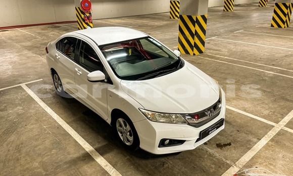 Buy Used Honda Ballade White Car in Arsenal in Pamplemousses District Buy Used Honda Ballade White Car in Arsenal in Pamplemousses District