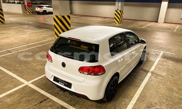 Buy Used Volkswagen Golf White Car in Baie du Tombeau in Pamplemousses District Buy Used Volkswagen Golf White Car in Baie du Tombeau in Pamplemousses District