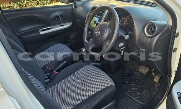 Buy Used Nissan March White Car in Baie du Cap in Savanne District Buy Used Nissan March White Car in Baie du Cap in Savanne District