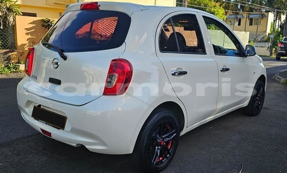 Buy Used Nissan March White Car in Baie du Cap in Savanne District Buy Used Nissan March White Car in Baie du Cap in Savanne District