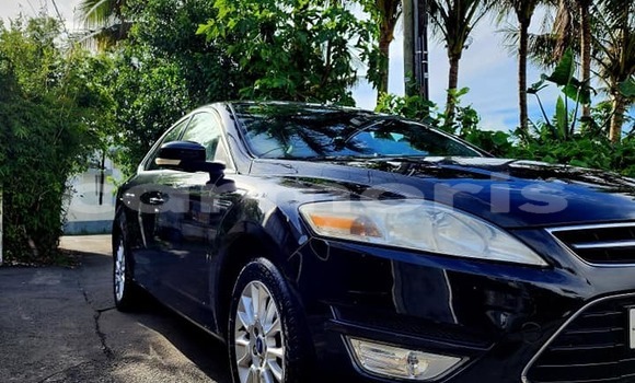 Buy Used Ford Mondeo Blue Car in Baie du Cap in Savanne District Buy Used Ford Mondeo Blue Car in Baie du Cap in Savanne District