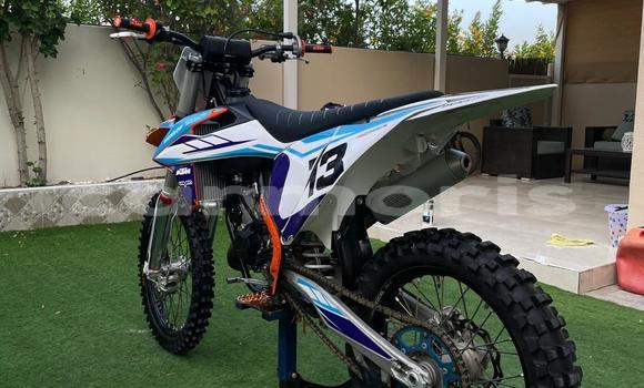 Buy Used KTM 125 Beige Bike in Port Louis in Port Louis District