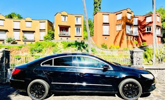 Buy Used Volkswagen Arteon Green Car in Arsenal in Pamplemousses District Buy Used Volkswagen Arteon Green Car in Arsenal in Pamplemousses District