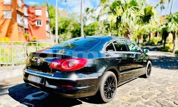 Buy Used Volkswagen Arteon Green Car in Arsenal in Pamplemousses District Buy Used Volkswagen Arteon Green Car in Arsenal in Pamplemousses District