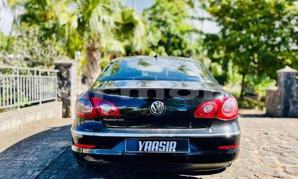 Buy Used Volkswagen Arteon Green Car in Arsenal in Pamplemousses District Buy Used Volkswagen Arteon Green Car in Arsenal in Pamplemousses District