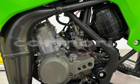 Buy Used Kawasaki KX Green Bike in Port Louis in Port Louis District Buy Used Kawasaki KX Green Bike in Port Louis in Port Louis District