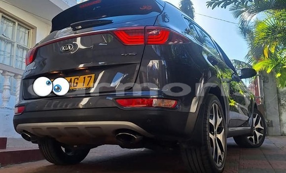 Buy Used Kia Sportage Black Car in Baie du Cap in Savanne District Buy Used Kia Sportage Black Car in Baie du Cap in Savanne District