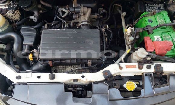 Buy Used Perodua Nautica White Car in Baie du Cap in Savanne District Buy Used Perodua Nautica White Car in Baie du Cap in Savanne District