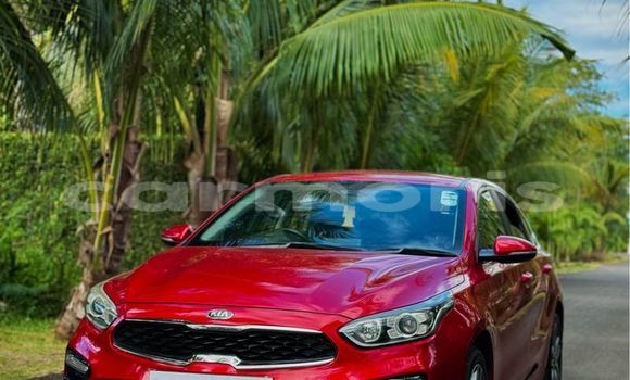 Buy Used Kia Cerato Red Car in Baie du Cap in Savanne District Buy Used Kia Cerato Red Car in Baie du Cap in Savanne District