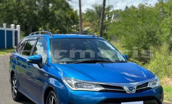 Buy Used Toyota Corolla Blue Car in Baie du Cap in Savanne District Buy Used Toyota Corolla Blue Car in Baie du Cap in Savanne District