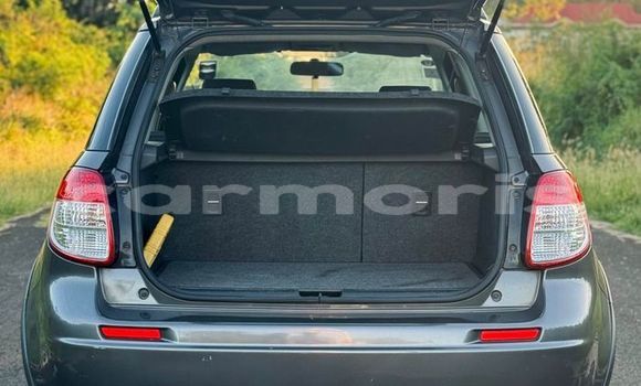 Buy Used Suzuki SX4 Black Car in Baie du Cap in Savanne District Buy Used Suzuki SX4 Black Car in Baie du Cap in Savanne District