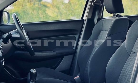 Buy Used Suzuki Dzire White Car in Baie du Tombeau in Pamplemousses District Buy Used Suzuki Dzire White Car in Baie du Tombeau in Pamplemousses District