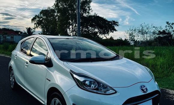 Buy Used Toyota Aqua White Car in Bambous in Black River District Buy Used Toyota Aqua White Car in Bambous in Black River District