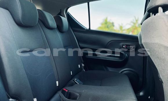 Buy Used Toyota Aqua White Car in Bambous in Black River District Buy Used Toyota Aqua White Car in Bambous in Black River District