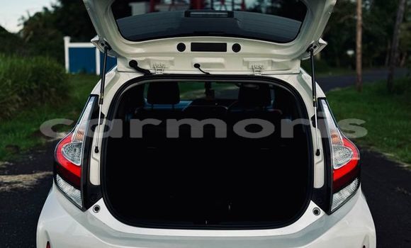 Buy Used Toyota Aqua White Car in Bambous in Black River District Buy Used Toyota Aqua White Car in Bambous in Black River District