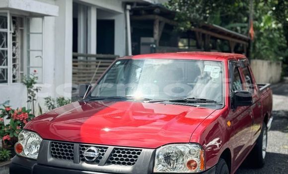 Buy Used Nissan Navara Red Car in Baie du Tombeau in Pamplemousses District Buy Used Nissan Navara Red Car in Baie du Tombeau in Pamplemousses District