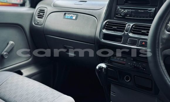 Buy Used Nissan Navara Red Car in Baie du Tombeau in Pamplemousses District Buy Used Nissan Navara Red Car in Baie du Tombeau in Pamplemousses District