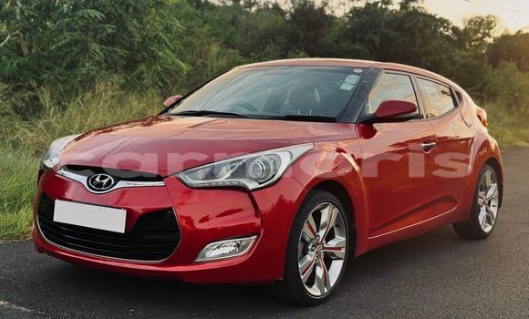 Buy Used Hyundai Veloster Red Car in Baie du Tombeau in Pamplemousses District Buy Used Hyundai Veloster Red Car in Baie du Tombeau in Pamplemousses District