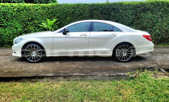 Buy Used Mercedes-Benz CLS–Class White Car in Baie Malgache in Rodrigues Buy Used Mercedes-Benz CLS–Class White Car in Baie Malgache in Rodrigues